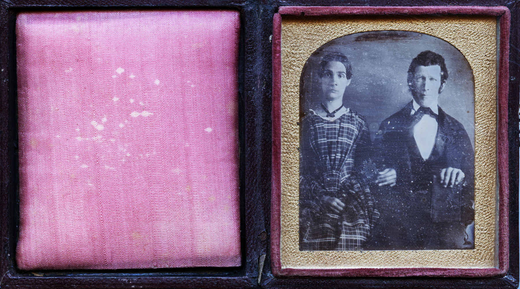 (image for) Sixth Plate (early) Daguerreotype of a Couple